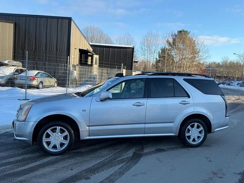 Begagnad Cadillac SRX 258 HK (189 kW) 2006 Silver SUV