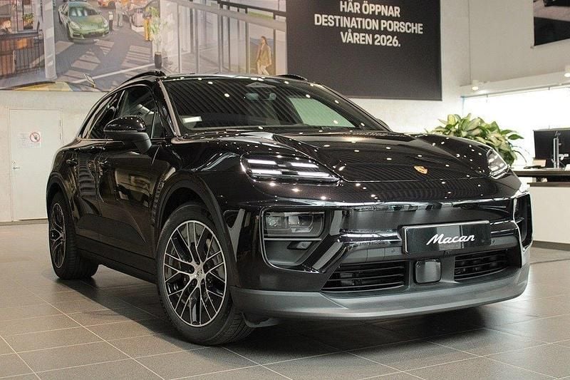 Svart Ny 2025 Porsche Macan SUV | 1 148 700 kr - Bild 1/4