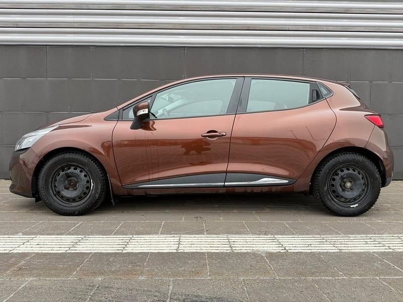 Begagnad Renault Clio IV 90 HK (66 kW) 2015 Brun