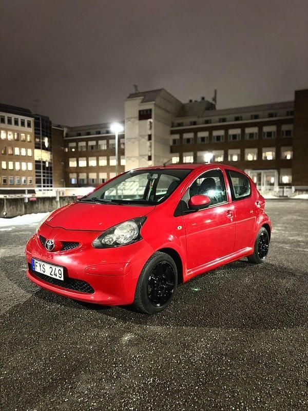 Begagnad Toyota Aygo 68 HK (50 kW) 2007 Halvkombi