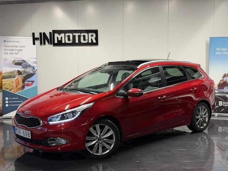 Röd Begagnad 2012 Kia Ceed Sportswagon Kombi | 149 900 kr (Dyr) - Bild 1/4