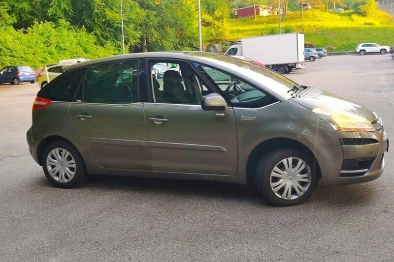 Brun Begagnad 2008 Citroën C4 Picasso Minibuss | 39 999 kr (Marknadspris) - Bild 1/4