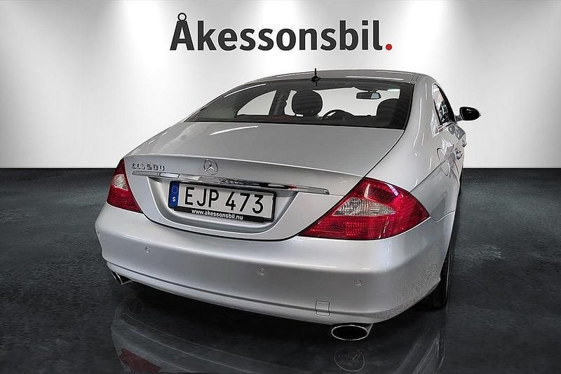 Begagnad Mercedes CLS500 306 HK (225 kW) 2005 Silver Sedan
