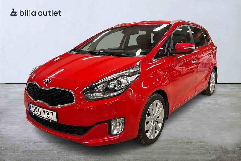 Röd Begagnad 2015 Kia Carens Minibuss | 94 800 kr (Superpris) - Bild 1/1