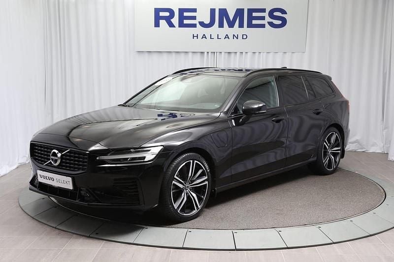 Svart Begagnad 2022 Volvo V60 R-Design Kombi | 479 500 kr (Dyr) - Bild 1/4