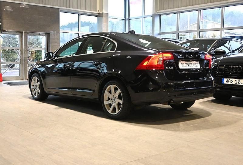 Begagnad Volvo S60 Summum 116 HK (85 kW) 2013 Svart Sedan