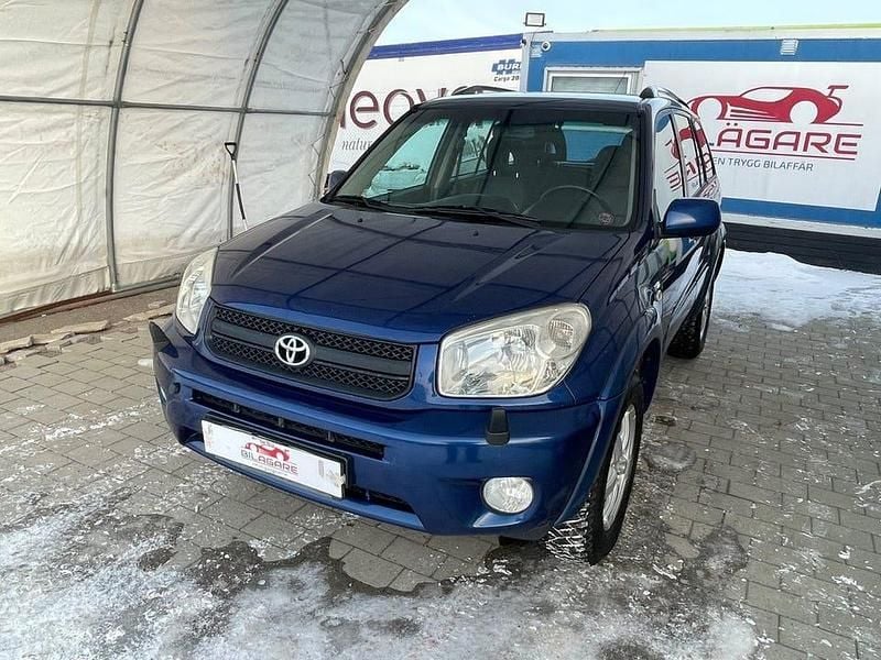 Begagnad Toyota RAV4 150 HK (110 kW) 2004 Blå SUV