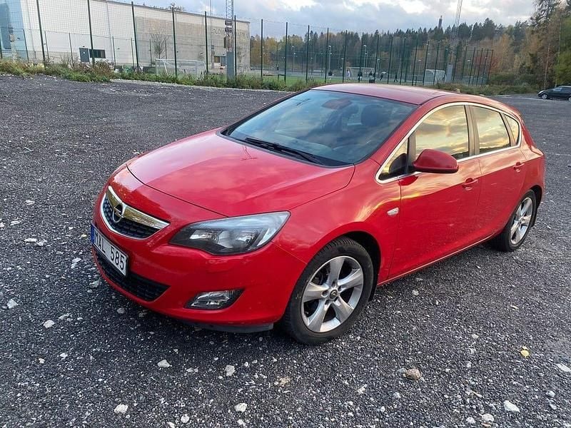 Begagnad 2012 Opel Astra Halvkombi | 38 000 kr (Bra pris) - Bild 1/4