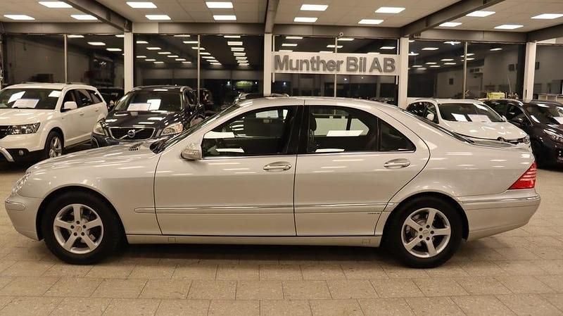 Begagnad Mercedes S350 245 HK (180 kW) 2004 Silver Sedan