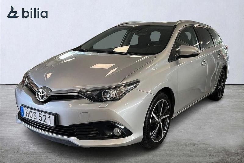 Silver Begagnad 2016 Toyota Auris Touring Sports Comfort Kombi | 139 900 kr (Marknadspris) - Bild 1/3