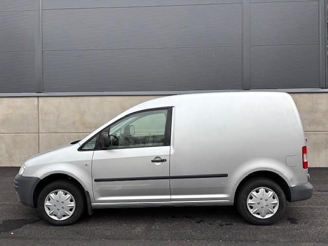 Silver Begagnad 2010 VW Caddy Minibuss | 69 900 kr (Lite dyr) - Bild 1/4