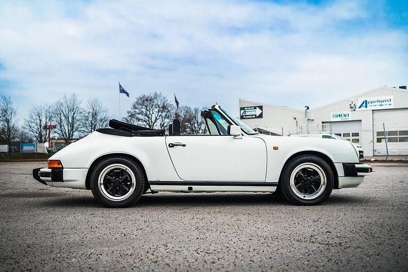 Flerfärgad Begagnad 1983 Porsche 911SC Cab | 750 000 kr - Bild 1/4