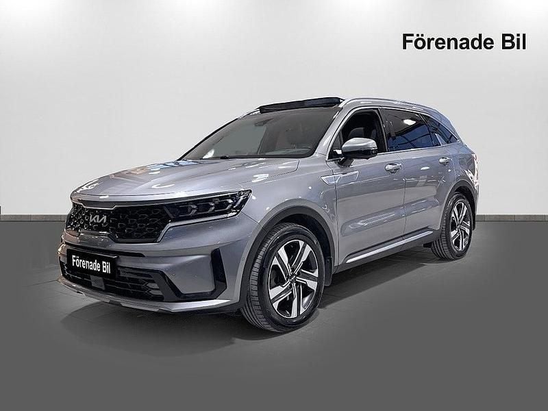 Grå Begagnad 2022 Kia Sorento Advance SUV | 339 000 kr (Marknadspris) - Bild 1/4