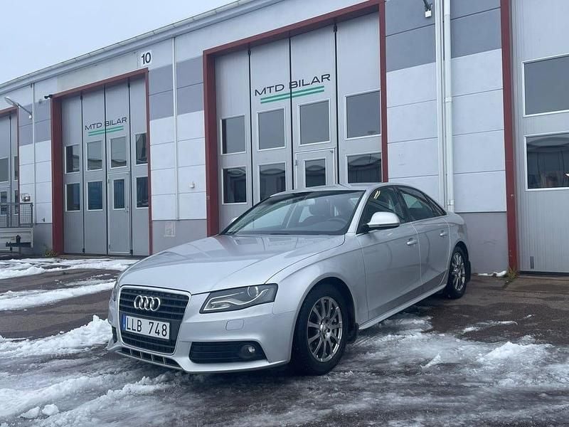 Silver Begagnad 2008 Audi A4 Sedan | 99 900 kr (Lite dyr) - Bild 1/4