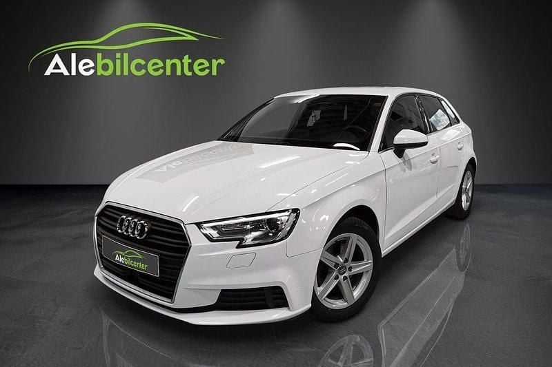 Vit Begagnad 2019 Audi A3 Sportback Proline Halvkombi | 199 900 kr (Marknadspris) - Bild 1/4