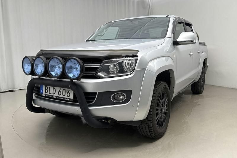 Silver Begagnad 2016 VW Amarok Highline Pickup | 179 000 kr (Marknadspris) - Bild 1/4