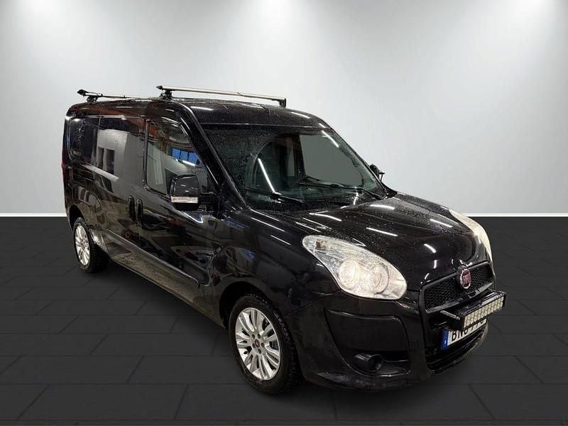 Begagnad Fiat Doblò 90 HK (66 kW) 2014 Svart Minibuss