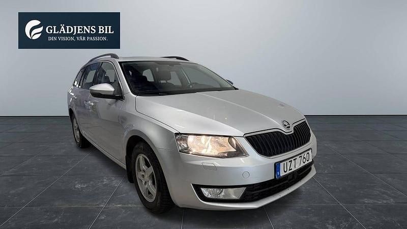 Begagnad Skoda Octavia 112 HK (82 kW) 2016 Silver Halvkombi