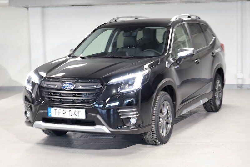 Svart Begagnad 2023 Subaru Forester SUV | 419 000 kr (Bra pris) - Bild 1/2