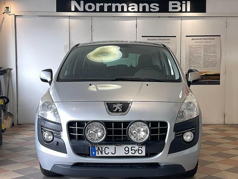 Begagnad Peugeot 3008 112 HK (82 kW) 2012 Grå Kombi
