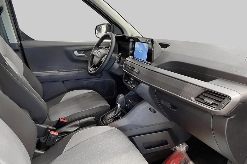 Begagnad Ford Tourneo Courier 2024 Svart Minibuss