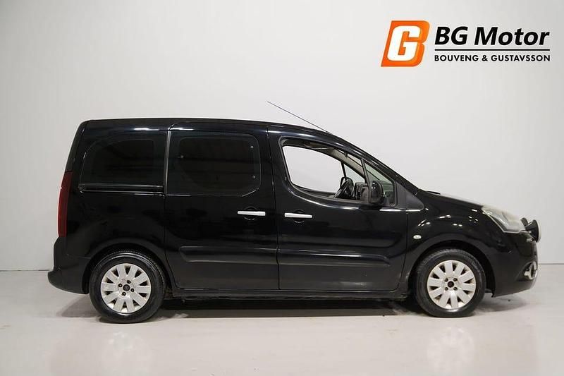 Begagnad Citroën Berlingo 92 HK (67 kW) 2014 Svart Minibuss