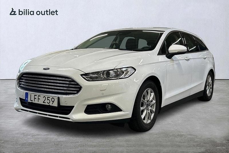 Vit Begagnad 2018 Ford Mondeo Trend Kombi | 74 900 kr (Superpris) - Bild 1/4