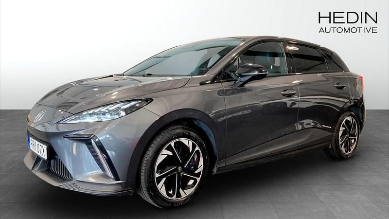 Grå (grey) Begagnad 2022 MG MG4 EV Halvkombi | 264 800 kr - Bild 1/4