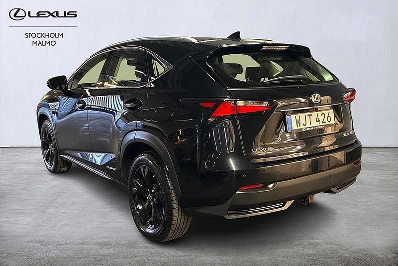 Begagnad Lexus NX300h Sport Line 200 HK (147 kW) 2017 Svart SUV
