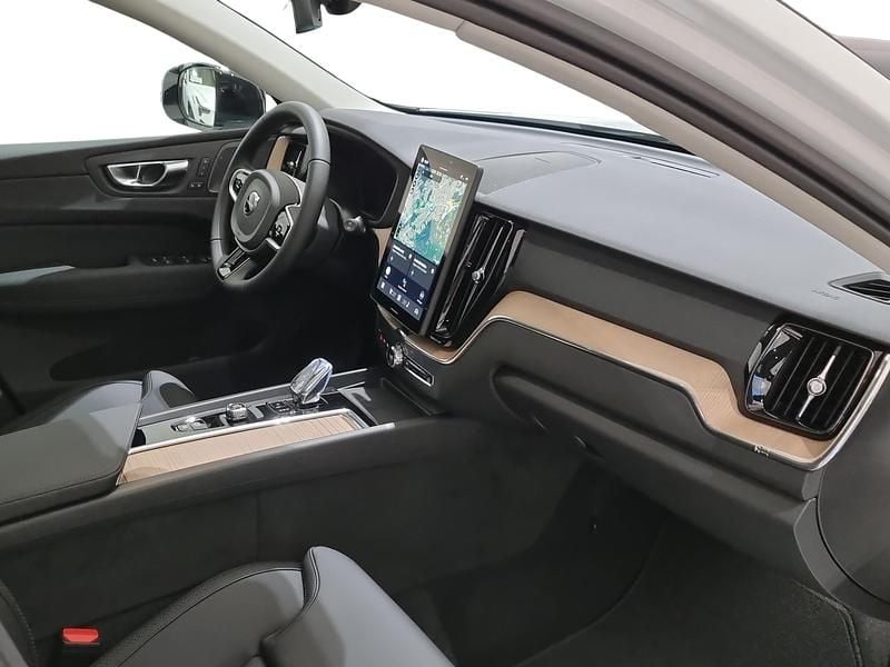 Ny Volvo XC60 349 HK (256 kW) 2026 Vit SUV