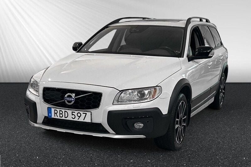 Vit Begagnad 2015 Volvo XC70 Standard SUV | 174 400 kr (Marknadspris) - Bild 1/4