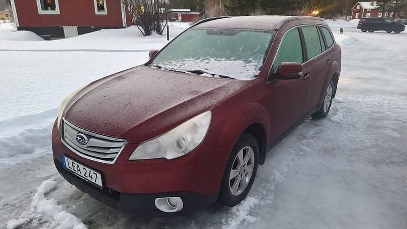 Begagnad 2011 Subaru Outback Kombi | 50 000 kr (Bra pris) - Bild 1/4
