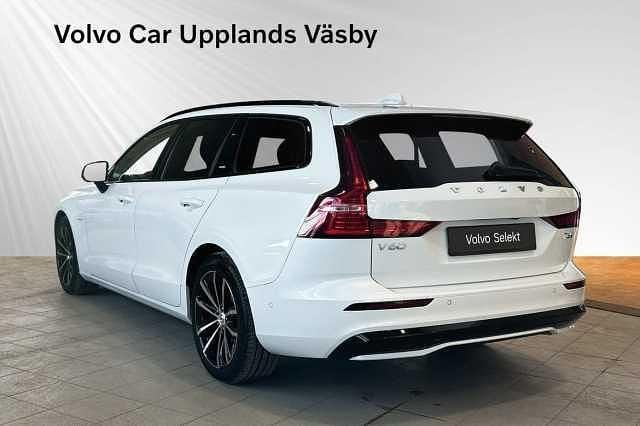 Begagnad Volvo V60 Plus 350 HK (257 kW) 2025 Grå Kombi