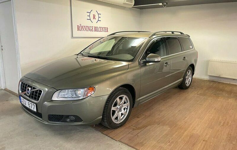 Grön Begagnad 2010 Volvo V70 Momentum Kombi | 79 900 kr (Bra pris) - Bild 1/4