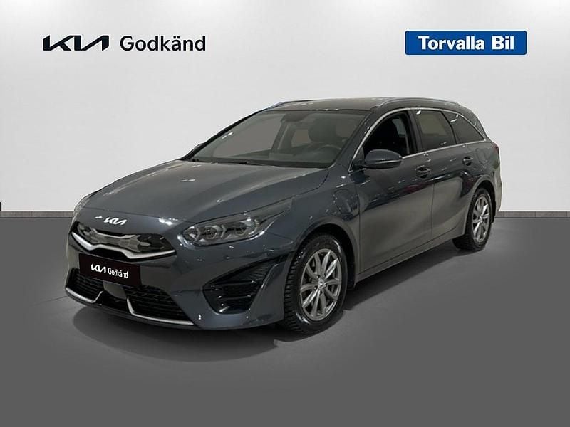 Grå Begagnad 2022 Kia Ceed Sportswagon Advance Kombi | 269 900 kr (Marknadspris) - Bild 1/4