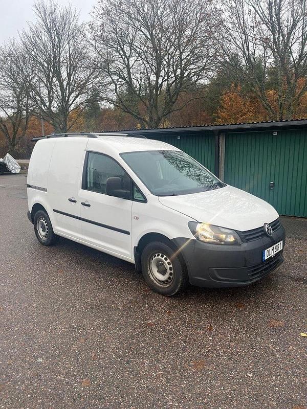 Vit Begagnad 2014 VW Caddy Minibuss | 75 000 kr (Marknadspris) - Bild 1/4