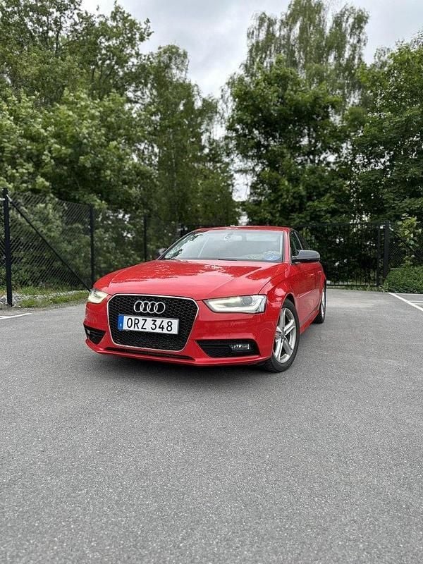 Röd Begagnad 2013 Audi A4 Comfort Sedan | 99 000 kr (Bra pris) - Bild 1/4