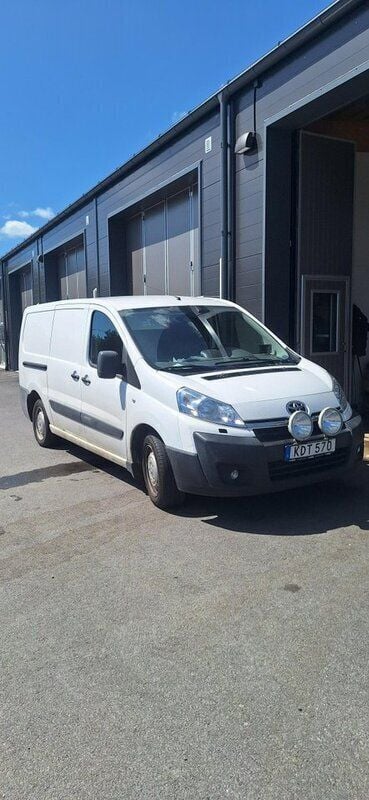 Vit Begagnad 2016 Toyota Proace Van | 65 000 kr (Superpris) - Bild 1/4