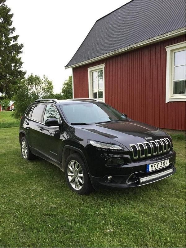 Svart Begagnad 2014 Jeep Cherokee SUV | 135 000 kr (Marknadspris) - Bild 1/2