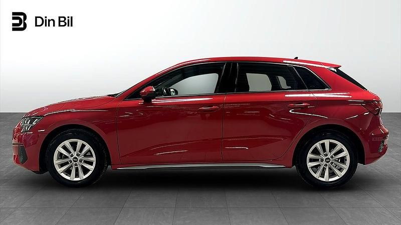 Begagnad Audi A3 Sportback Proline 150 HK (110 kW) 2022 Röd Halvkombi