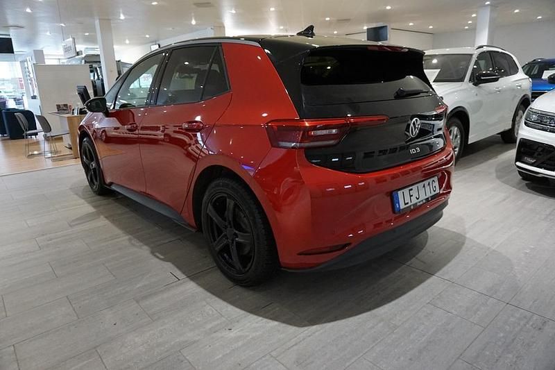 Begagnad VW ID.3 Pro Performance 150 kW (204 HK) 2023 P8a1zr  kings red metall Halvkombi