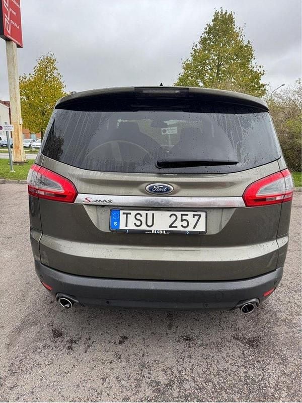 Begagnad Ford S-MAX Business Edition 200 HK (147 kW) 2012 Grön Minibuss