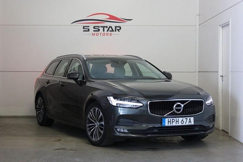 Mörkgrå (grå) Begagnad 2020 Volvo V90 Momentum Kombi | 213 900 kr (Marknadspris) - Bild 1/4