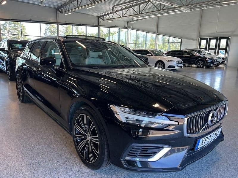 Svart Begagnad 2020 Volvo V60 Inscription Kombi | 269 900 kr (Bra pris) - Bild 1/3