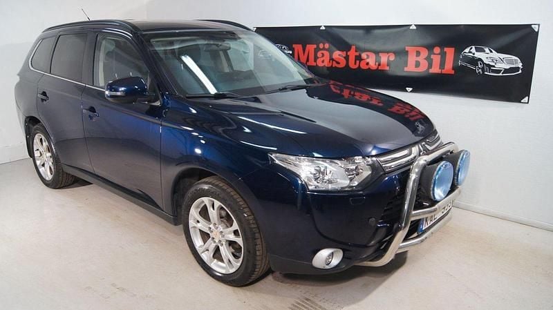 Blå Begagnad 2013 Mitsubishi Outlander SUV | 99 900 kr (Marknadspris) - Bild 1/4