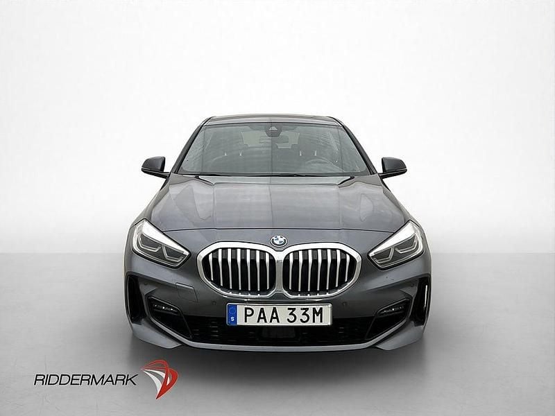 Begagnad BMW 118 M Sport 140 HK (102 kW) 2020 Grå Halvkombi