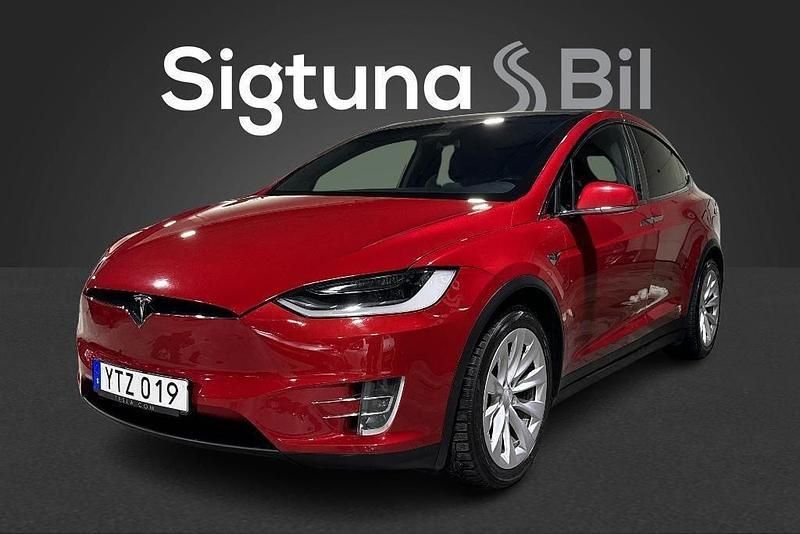 Röd Begagnad 2018 Tesla Model X SUV | 369 900 kr (Marknadspris) - Bild 1/4