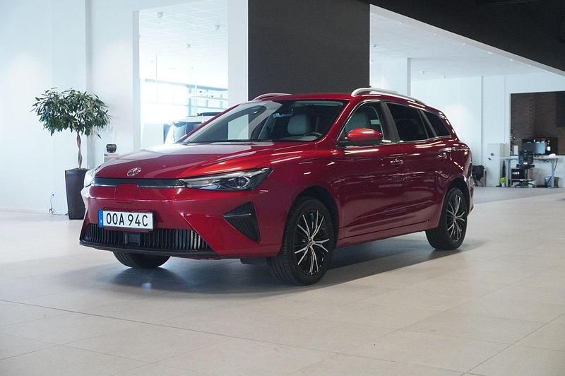 Röd Begagnad 2022 MG MG5 EV Kombi | 209 900 kr (Marknadspris) - Bild 1/4