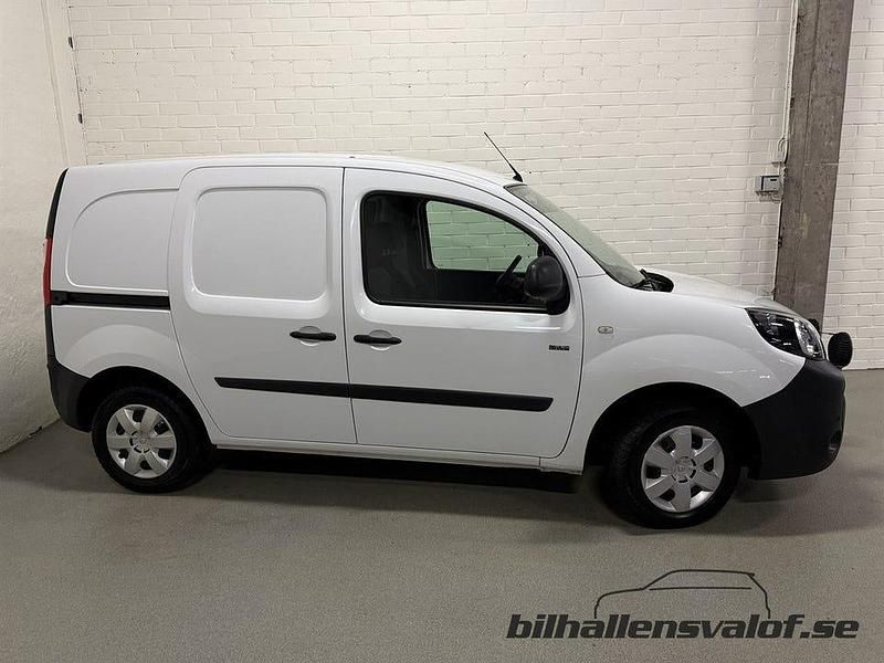 Begagnad Renault Kangoo 42 kW (58 HK) 2021 Vit Minibuss