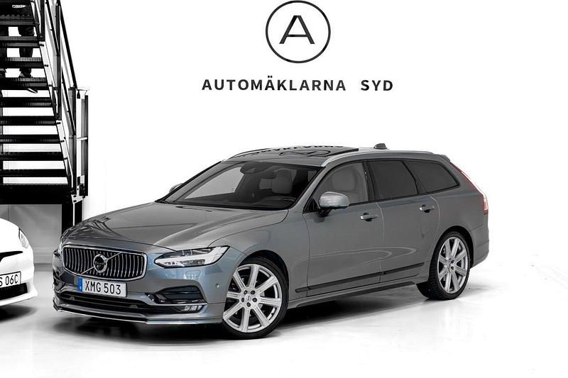 Grå Begagnad 2017 Volvo V90 Inscription Kombi | 304 900 kr (Marknadspris) - Bild 1/4